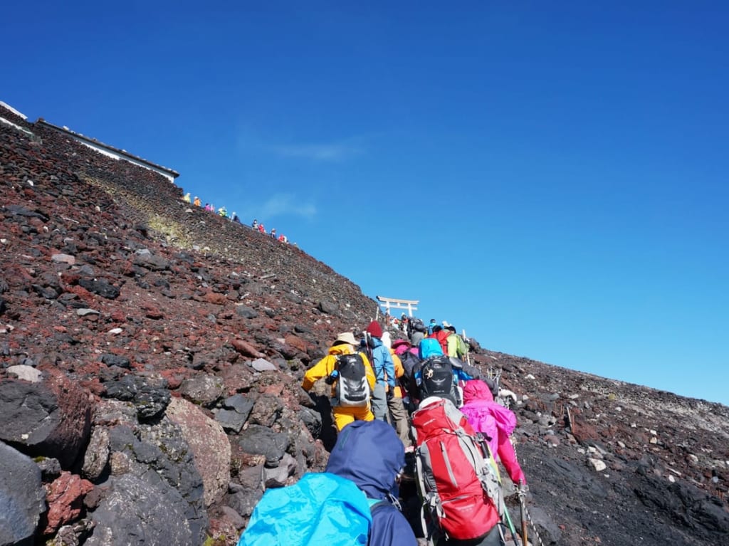 登山　