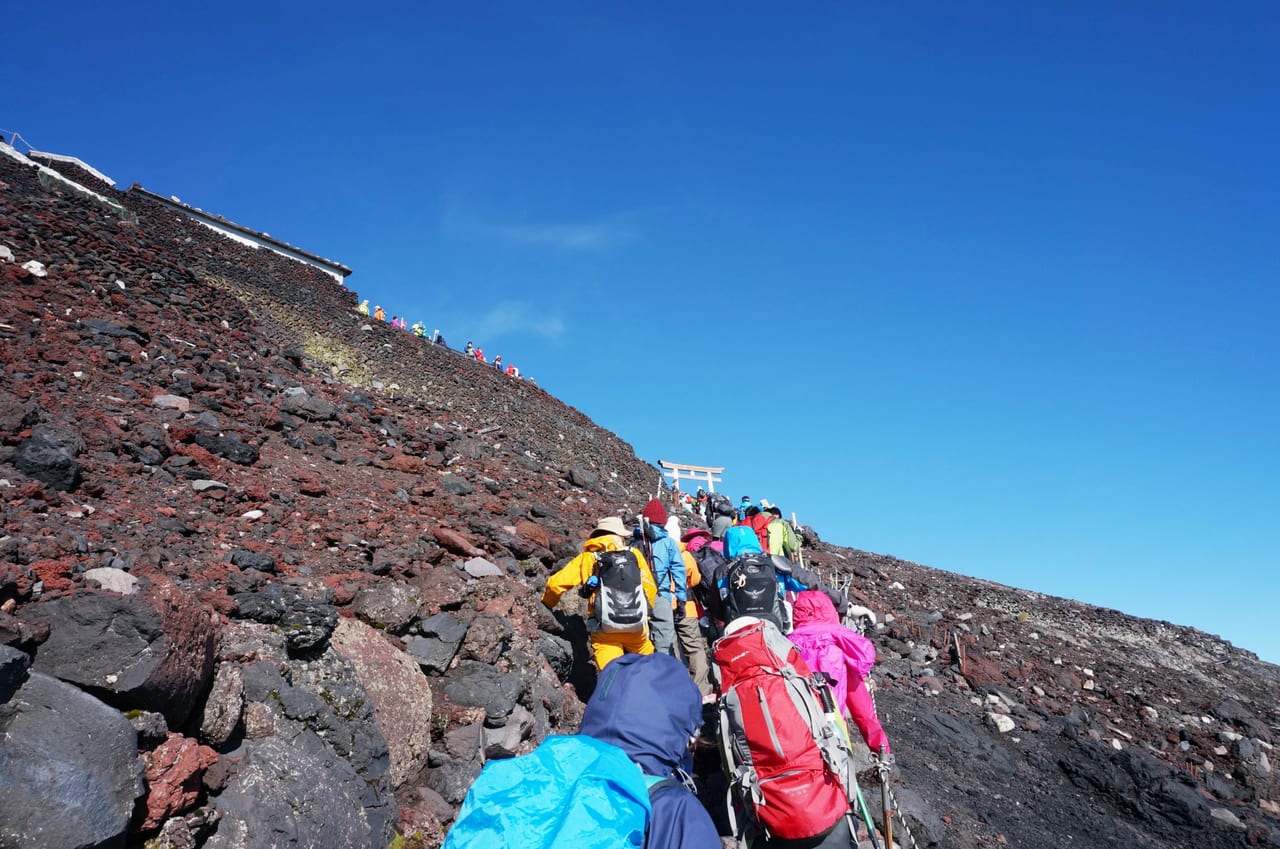 登山　