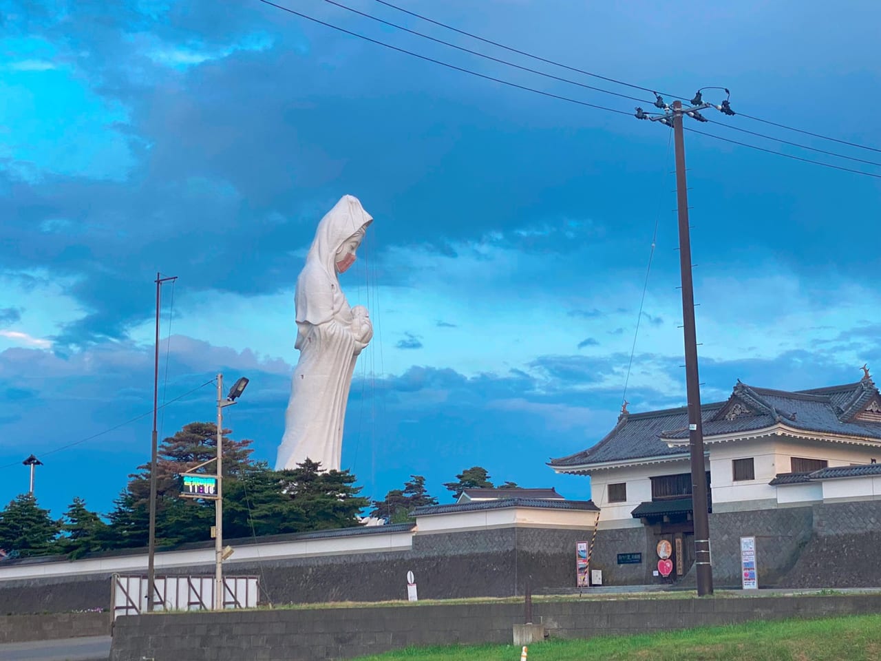 祈りの里会津村：會津慈母大観音像